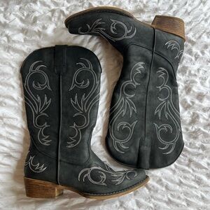 Roper Cowboy Boots